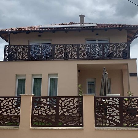 Dodi Apartman Zalakaros Luaran gambar